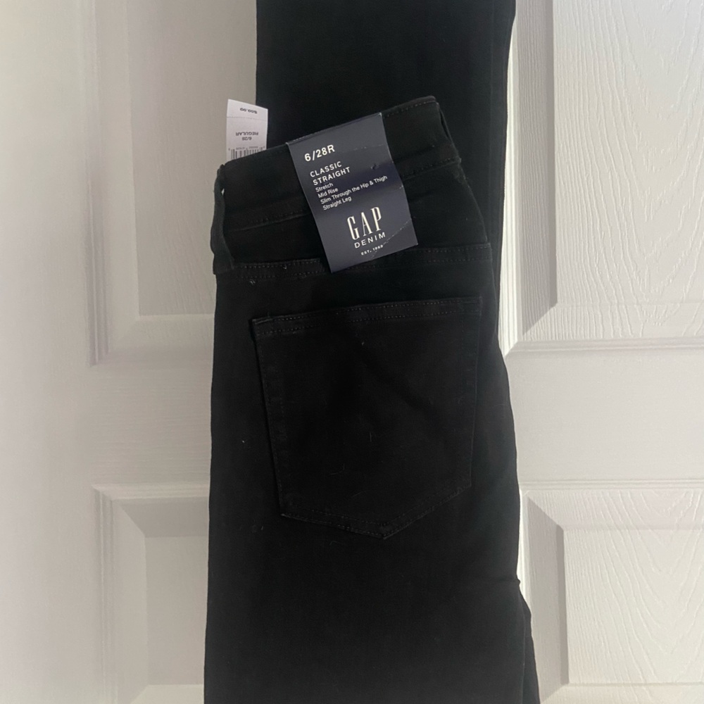 GAP Women's Straight Leg Black Jeans